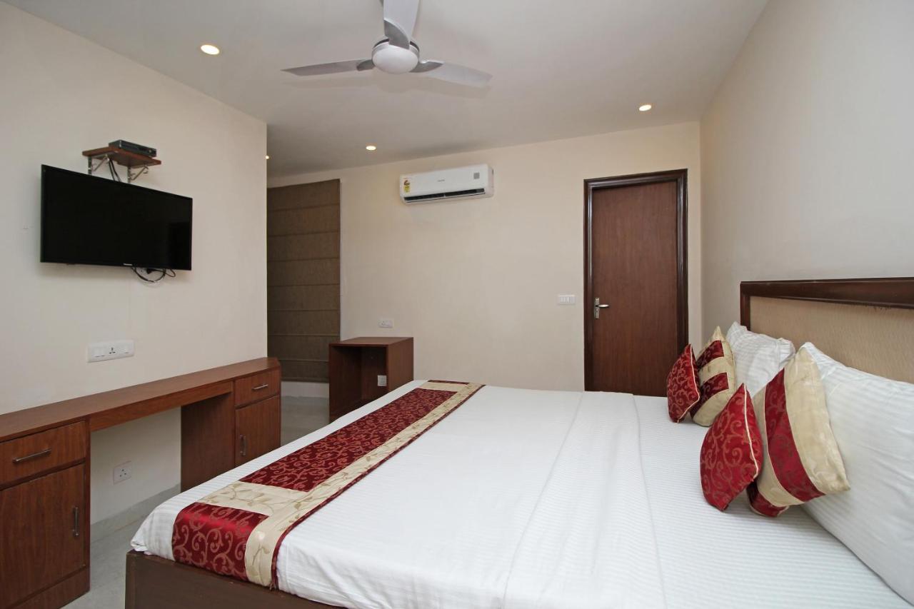 Oyo Hotel Blu Pebbles Near Delhi Airport New Delhi Eksteriør bilde