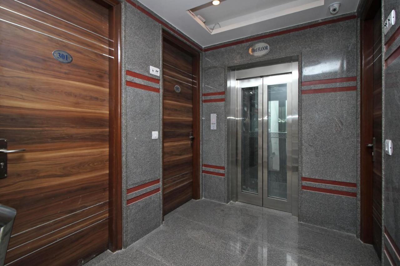 Oyo Hotel Blu Pebbles Near Delhi Airport New Delhi Eksteriør bilde