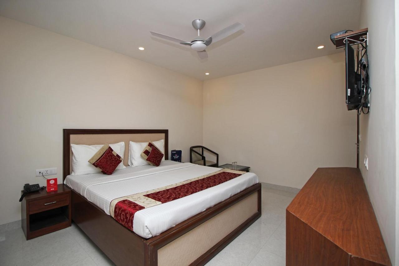Oyo Hotel Blu Pebbles Near Delhi Airport New Delhi Eksteriør bilde