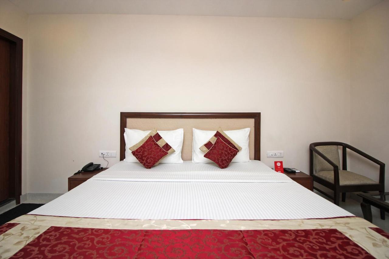 Oyo Hotel Blu Pebbles Near Delhi Airport New Delhi Eksteriør bilde
