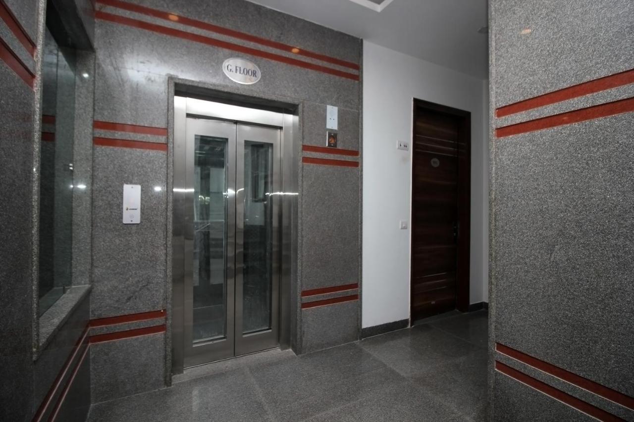 Oyo Hotel Blu Pebbles Near Delhi Airport New Delhi Eksteriør bilde